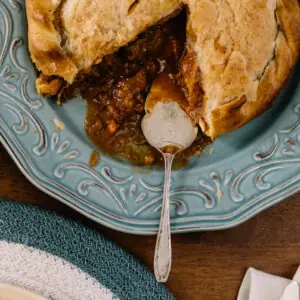 Beef and Brisket Pie Single