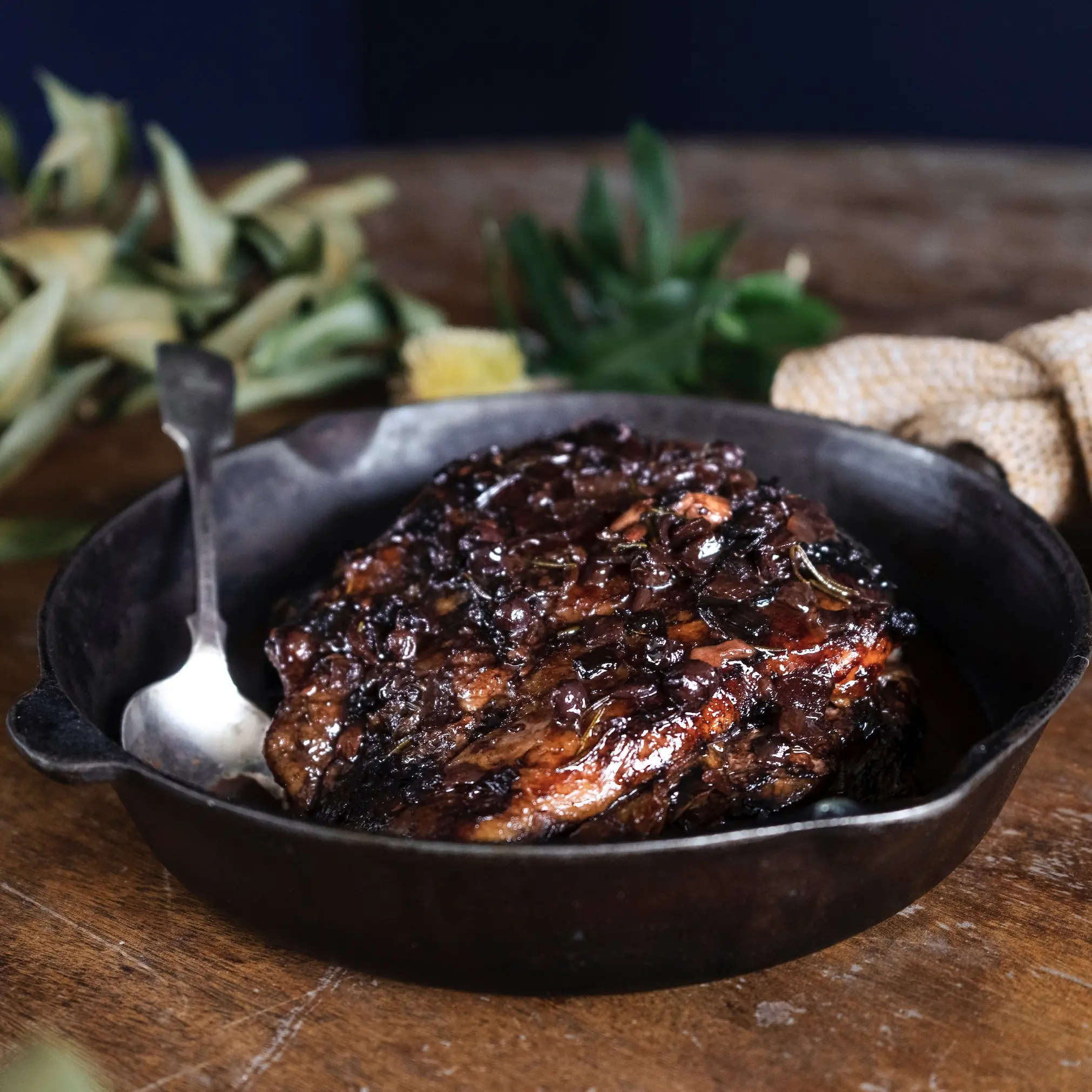 Lamb Shoulder with Greek potatoes Large